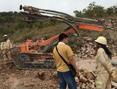 某大型跨国企业空压机及钻车设备使用现场